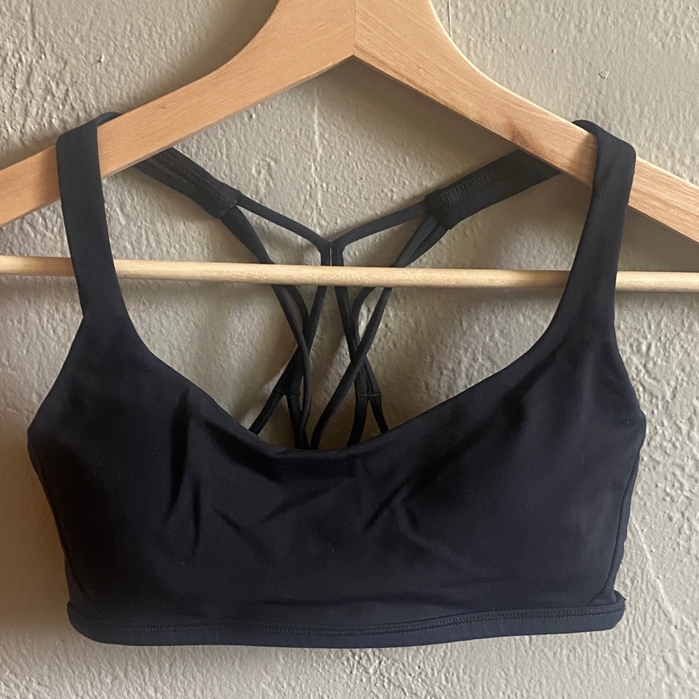 Lululemon Womens Size 4 Sports Bra Black Strappy Free to Be Serene
